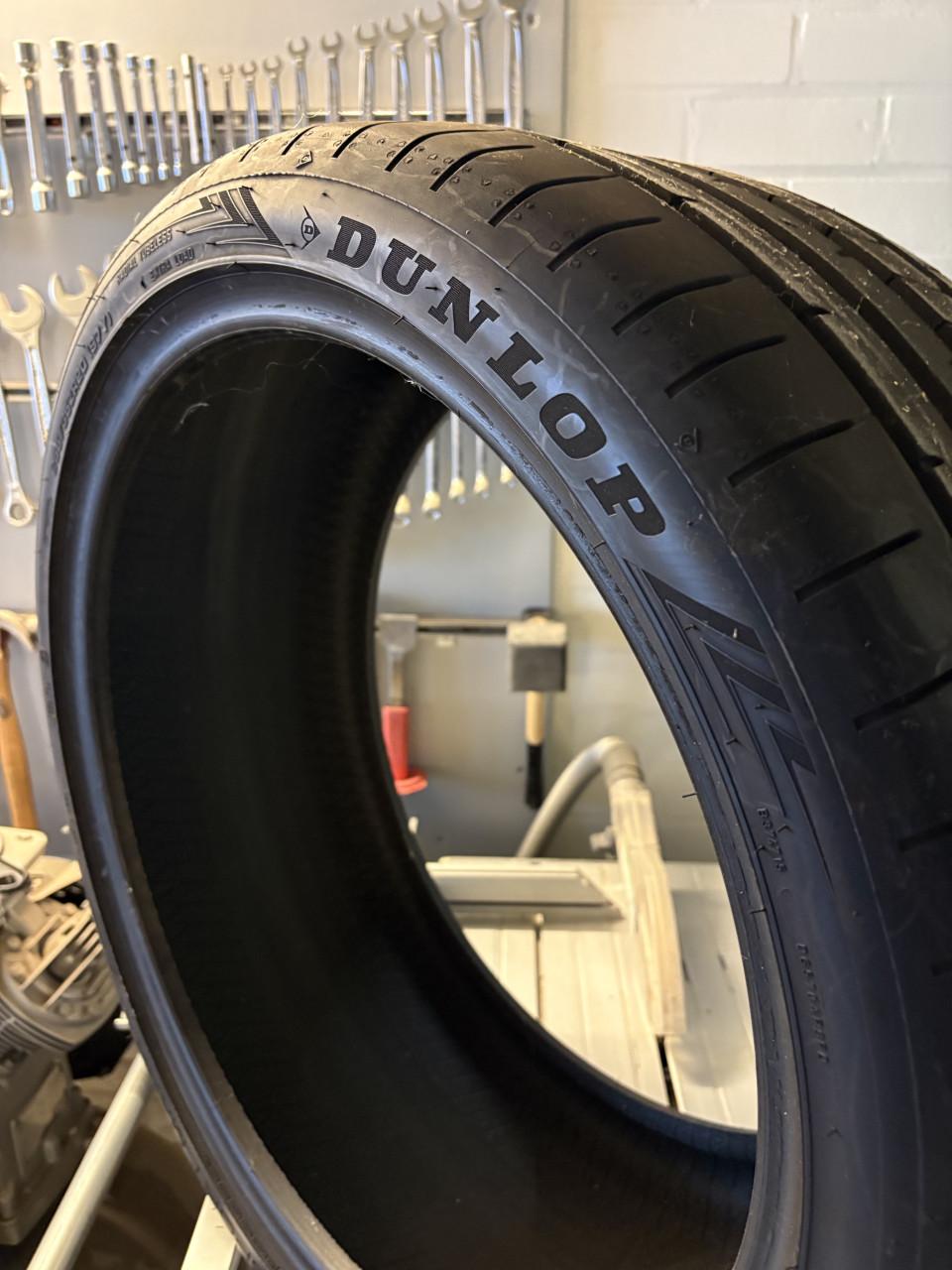 Zomerband/ Autoband - Dunlop Sport Maxx RT2 XL MFS 255/35 R20 97 Y