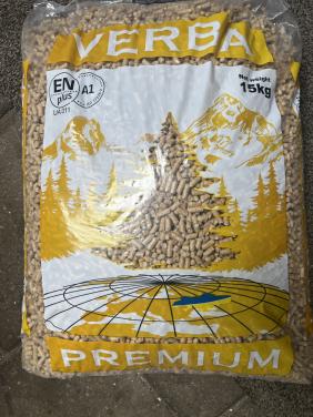 Houtpellets 100% naaldhout Verba Premium. 45 zakken van 15kg.