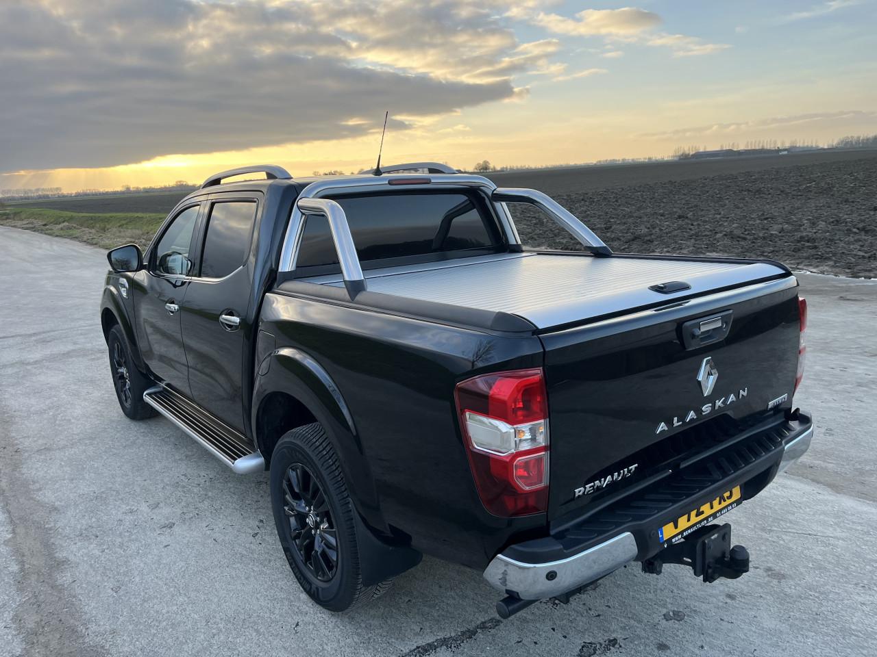 Renault Alaskan 2.3 dCi 190 pick-up grijs kenteken 2021