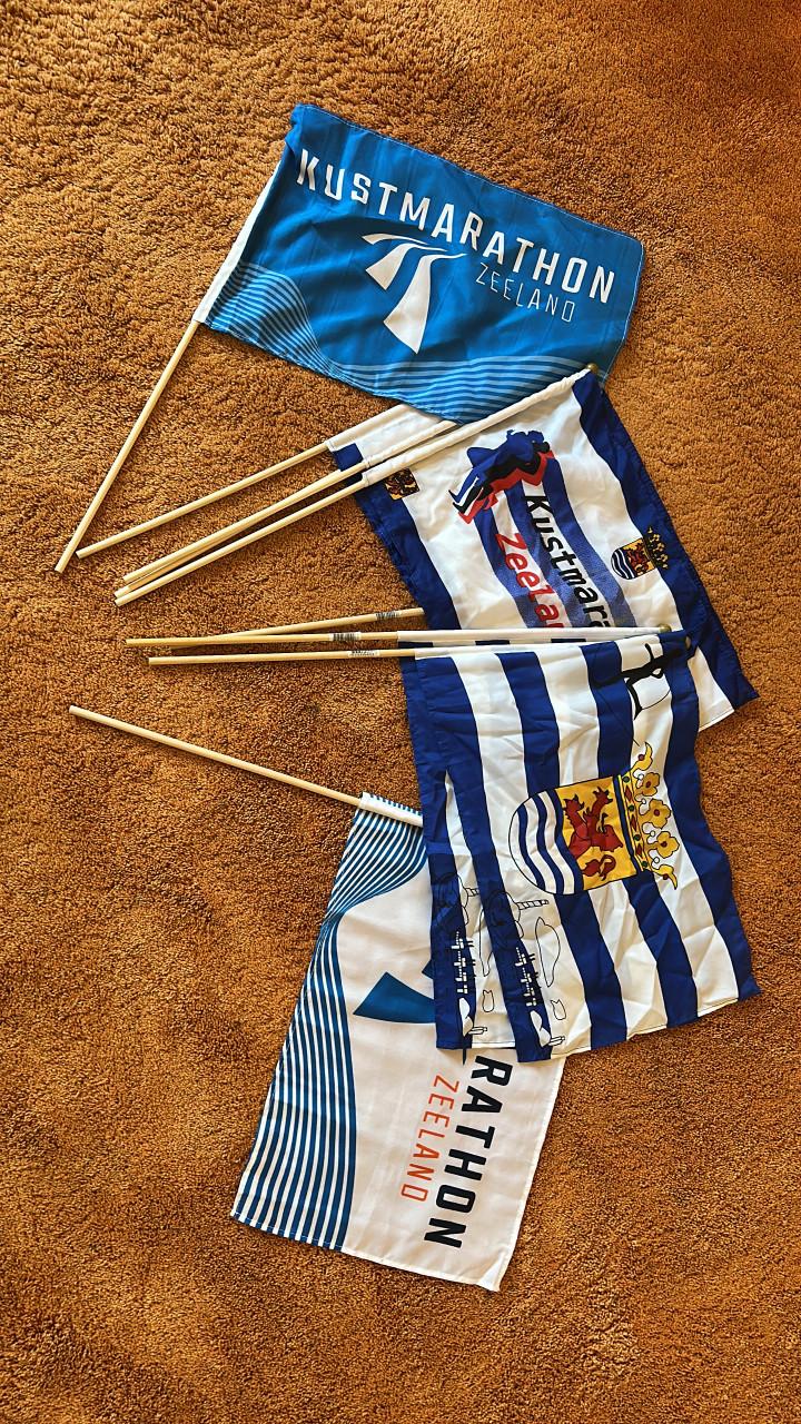 Kustmarathon vlaggetjes