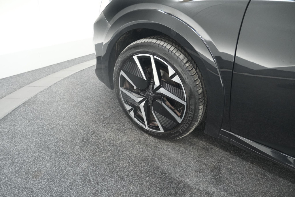 Peugeot 208 puretech 100 gt | camera | navigatie | apple carplay | parkeers
