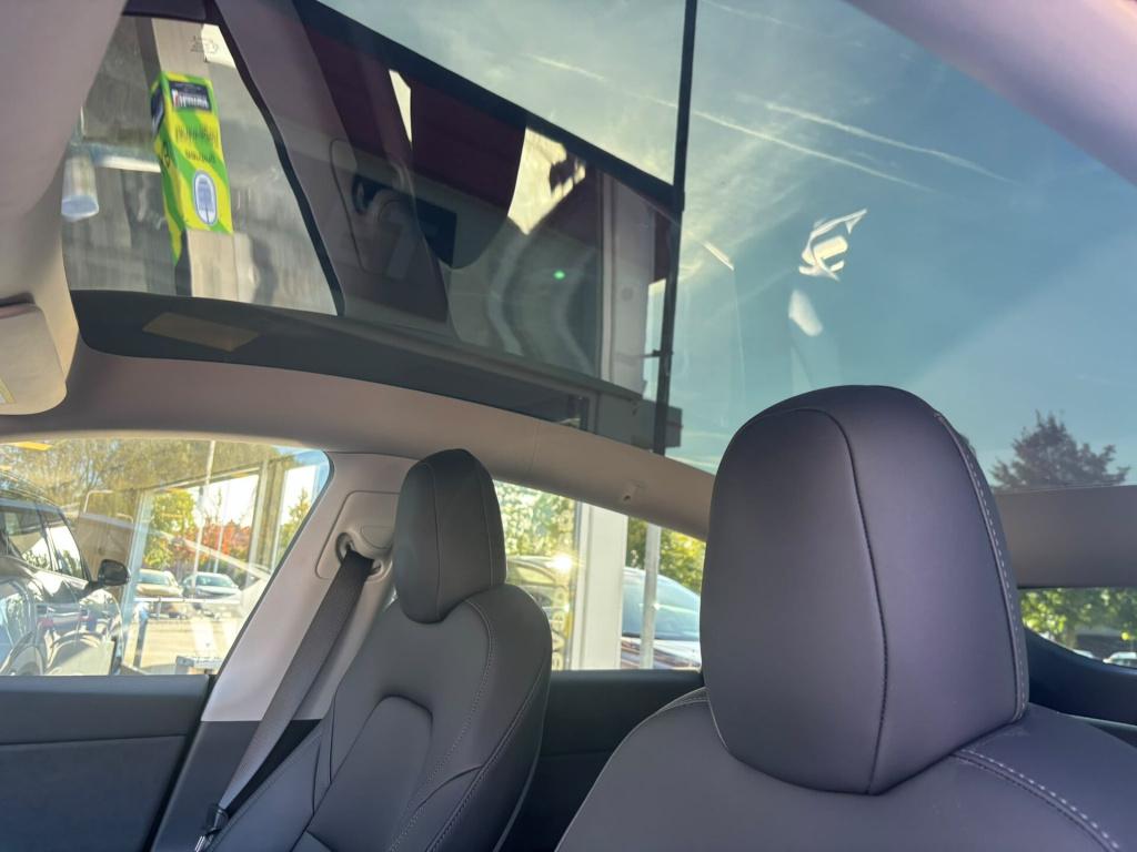 Tesla Model Y long range awd 75 kwh