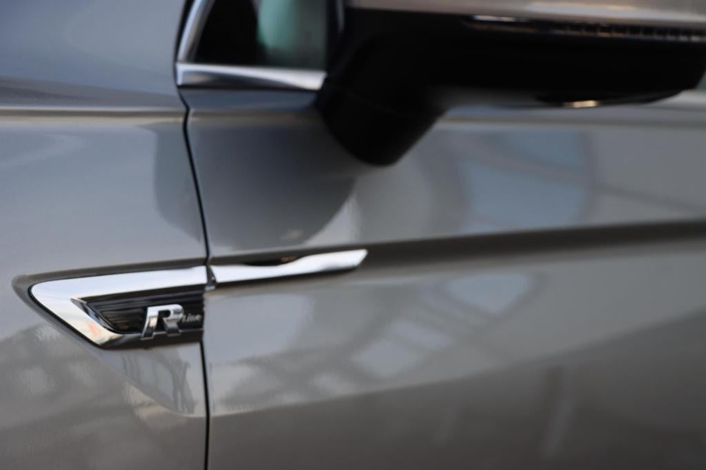 Volkswagen Tiguan 1.4 tsi act highline business r 150pk dsg6  full options 