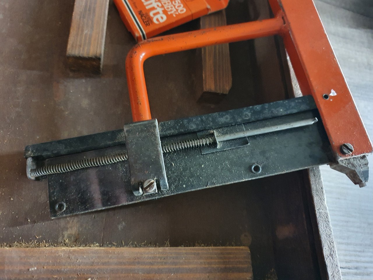 Heel zeldzame antieke kist met antieke niet machine.....
