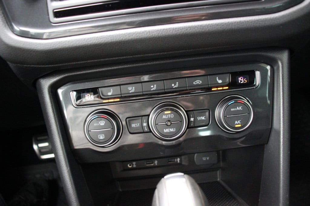 Volkswagen Tiguan 2.0 tsi 4motion r-line | leder | v.c. | keyless