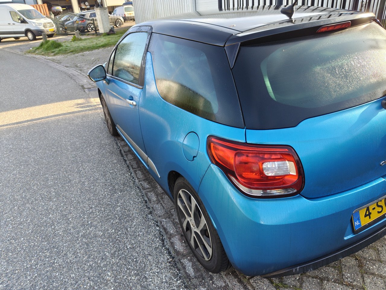 Te koop: Citroën DS3 1.2 VTi Benzine – Blauw/Zwart – APK tot eind juni 2026