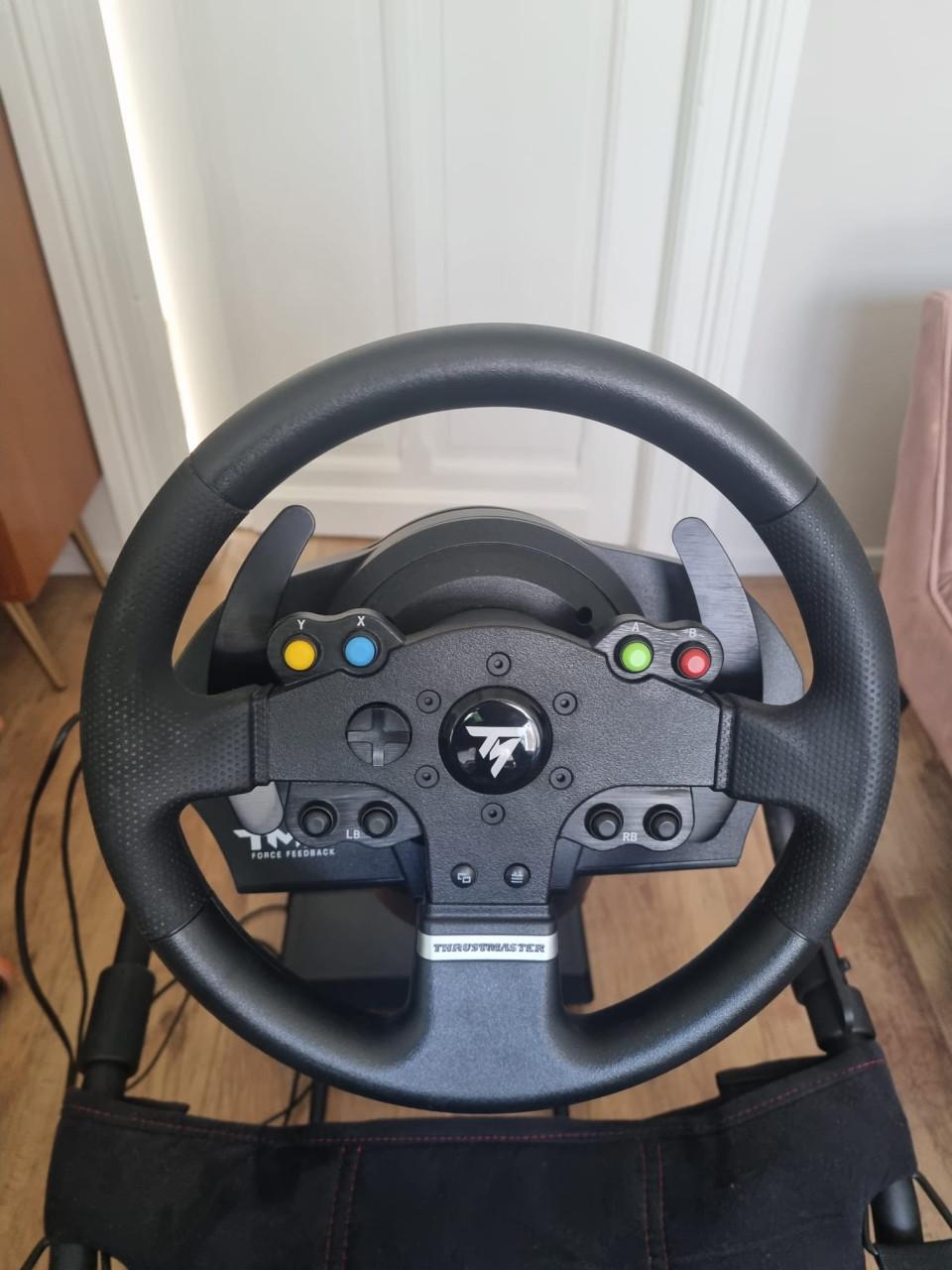 Thrustmaster racestuur met pedalen