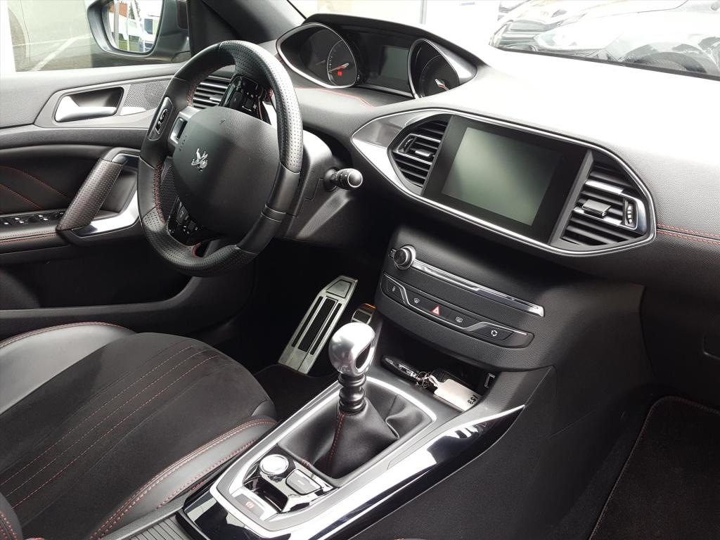 Peugeot 308 gt 1.6 turbo-205pk navi | full-led | alcantara/leer | trekhaak 