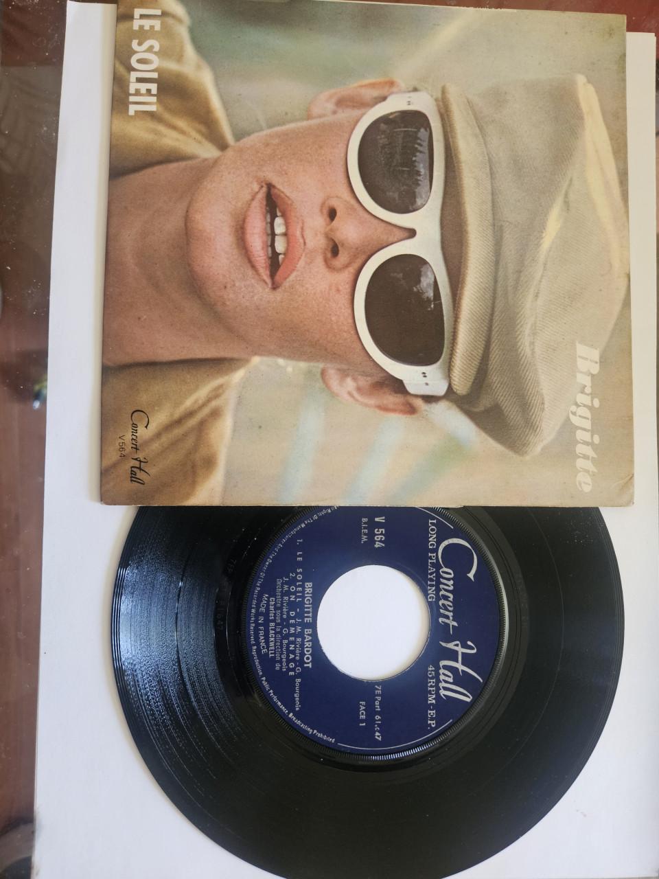 Brigitte Bardot vinyl "7" 5x