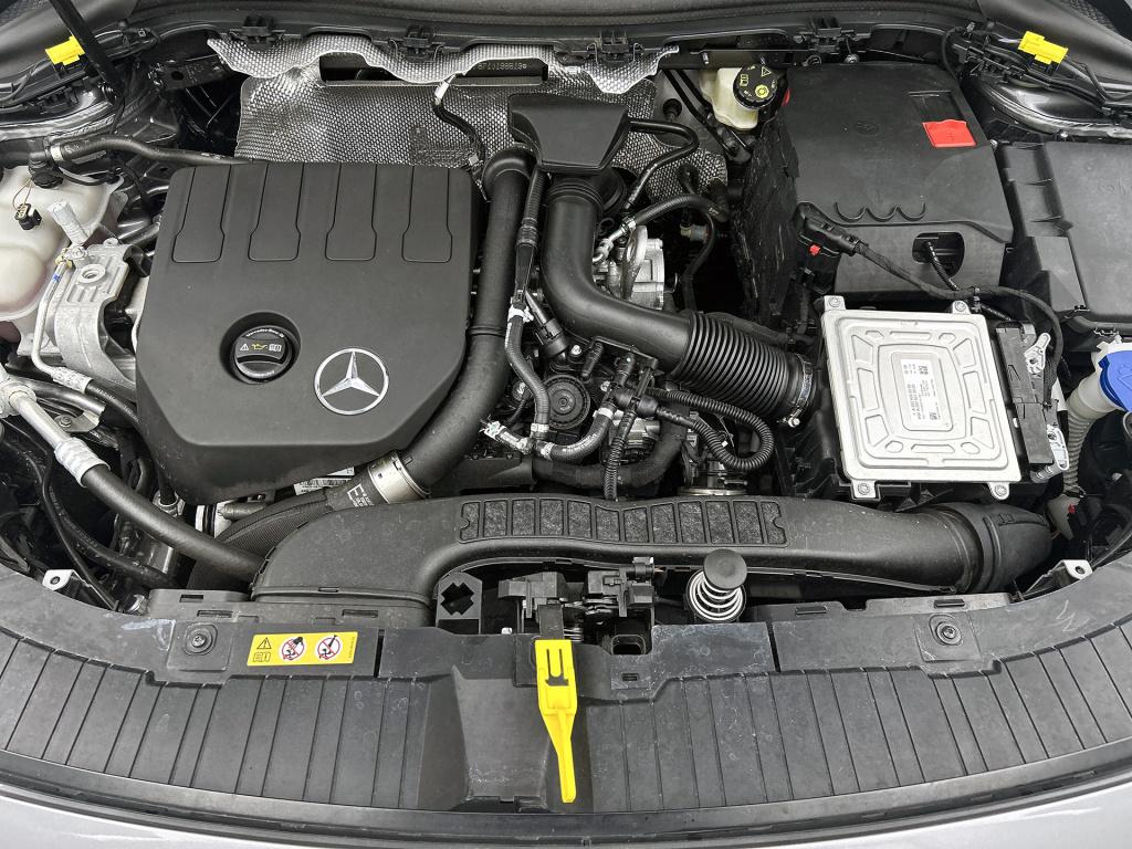 Mercedes-Benz Gla-klasse 200 business solution amg | sfeerverlichting | tre