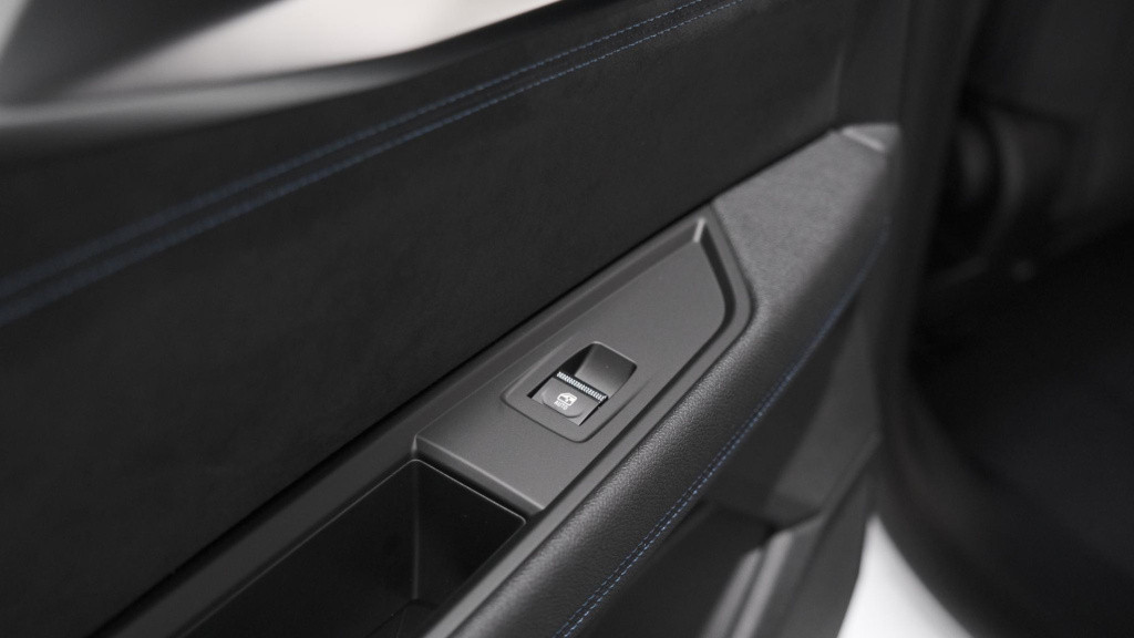 Renault Austral e-tech hybrid 200 techno esprit alpine | panoramadak | came