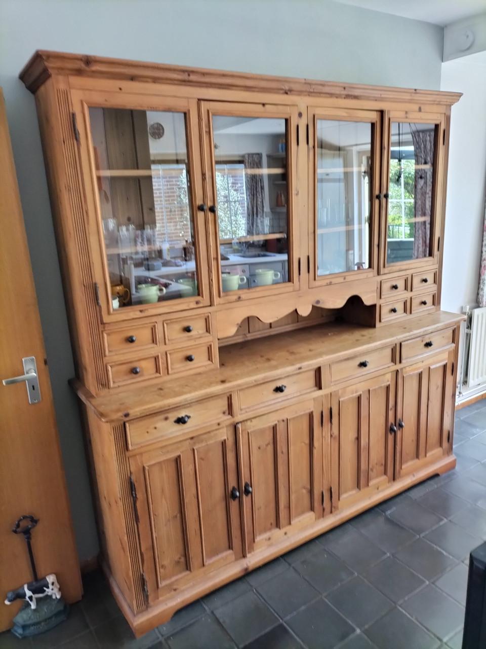 Mooie oud-grenen buffetkast