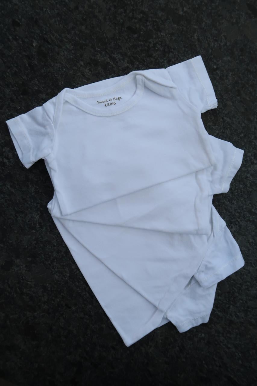 Babyrompertjes met lange mouw, korte mouw en mouwloos alles in maatje 62/68