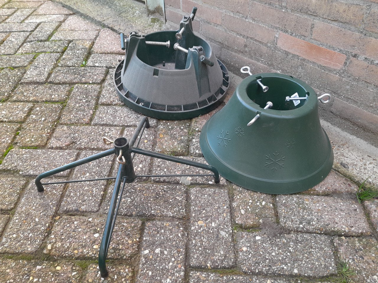 Div kerstversiering modern + ouderwets + 3 x Kerstboomstandaard €0,50/€6,00