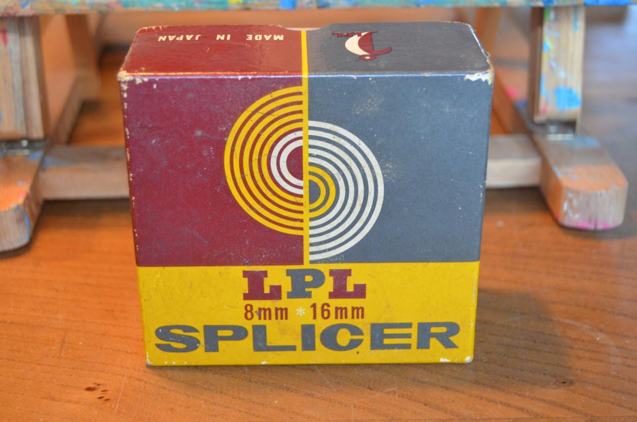 Apparaat om 8 en 16 mm films te knippen(?)