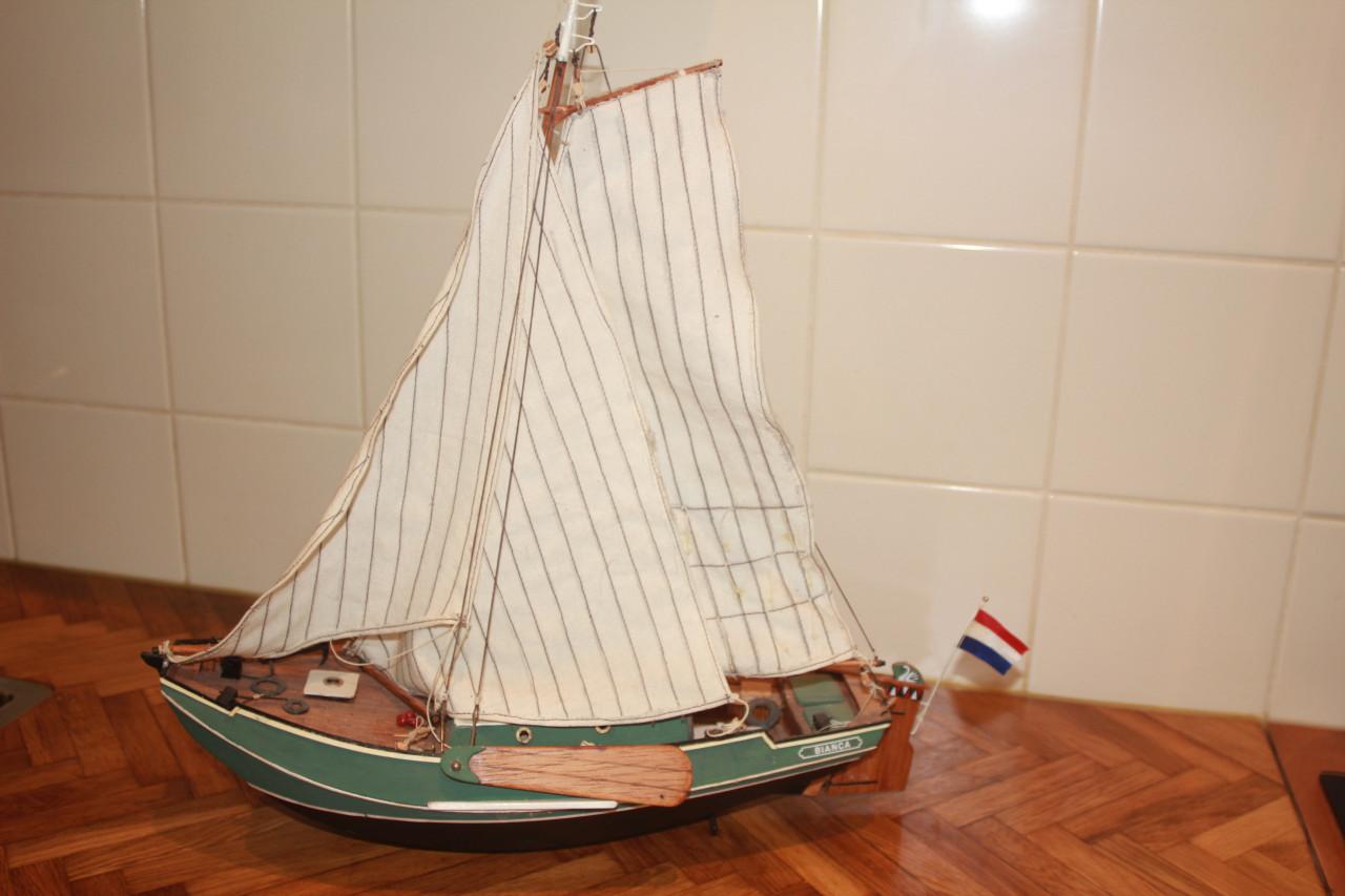 Knutsel bootje 50/50 cm