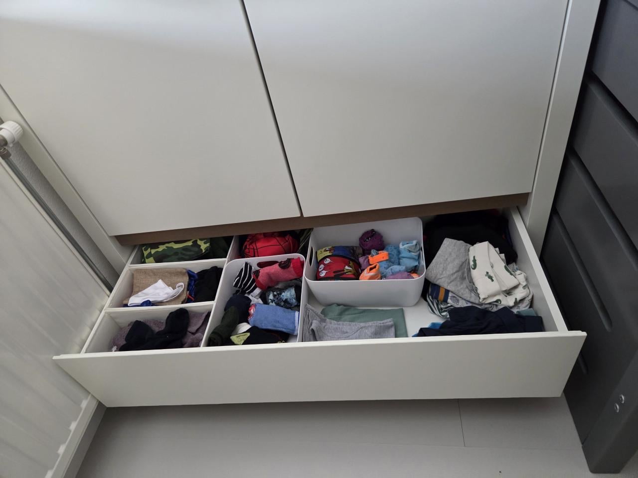 Kidsmill Studio kledingkast + commode wit/walnoot