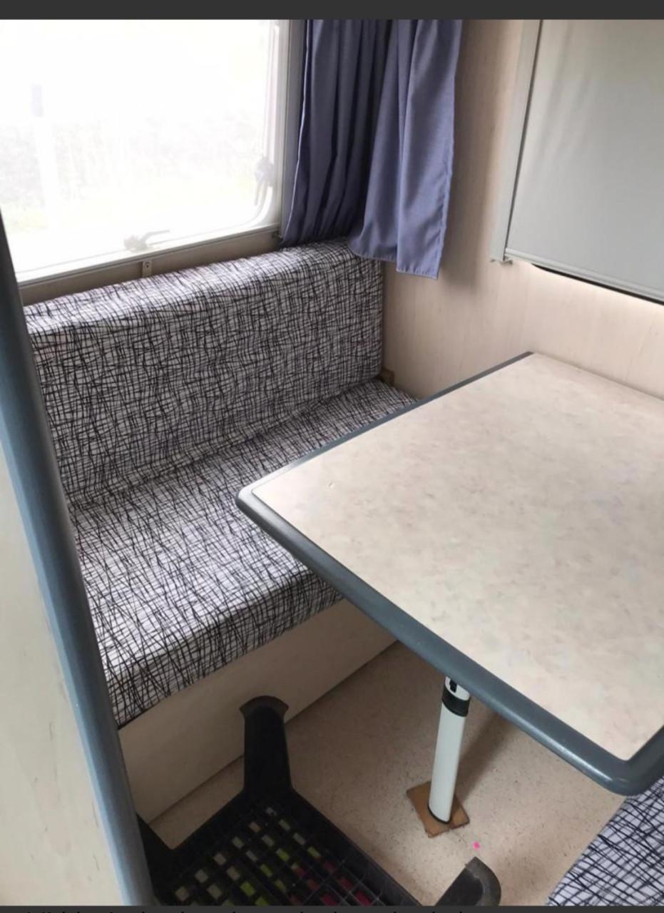 Dethleffs Family 420 Caravan