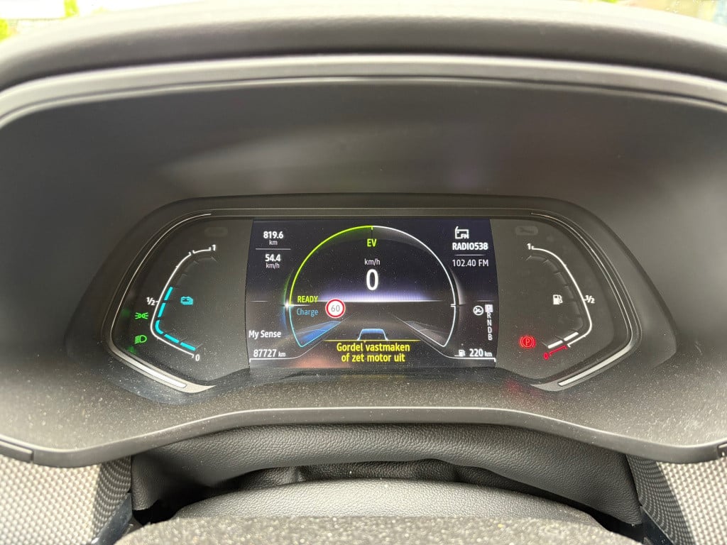 Renault Arkana 1.6 e-tech hybrid 145 intens