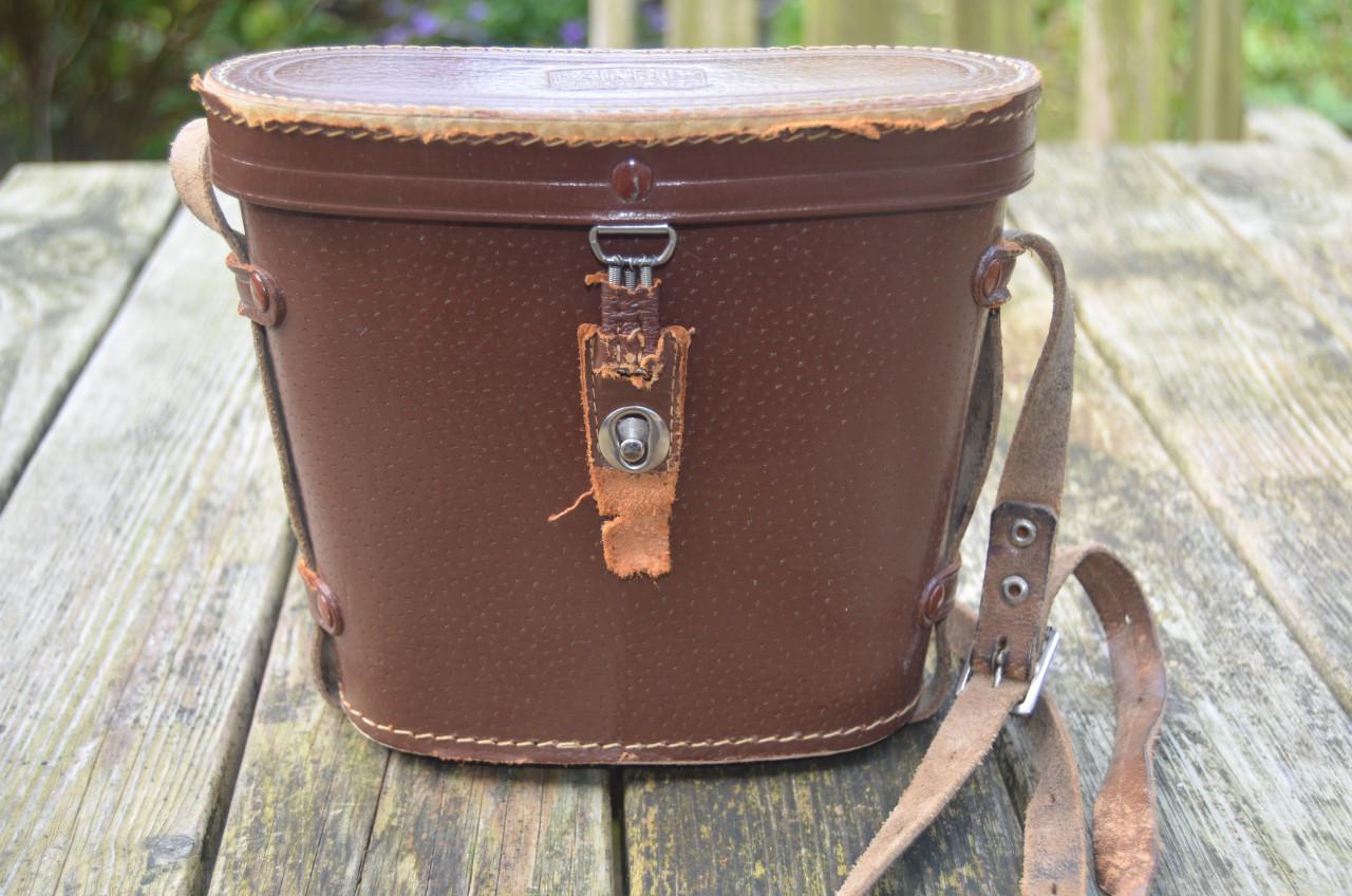 Rainbow verrekijker in mooi lederen etui.