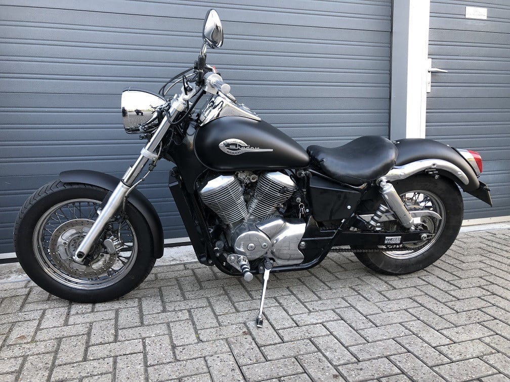 Honda VT750C2, licht verbouwde chopper uit 1997, geschikt voor A2, €2295,-