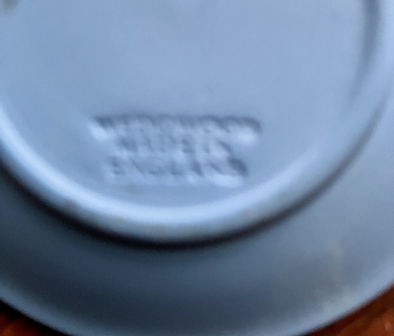 Wedgwood  vaasje en schoteltjes