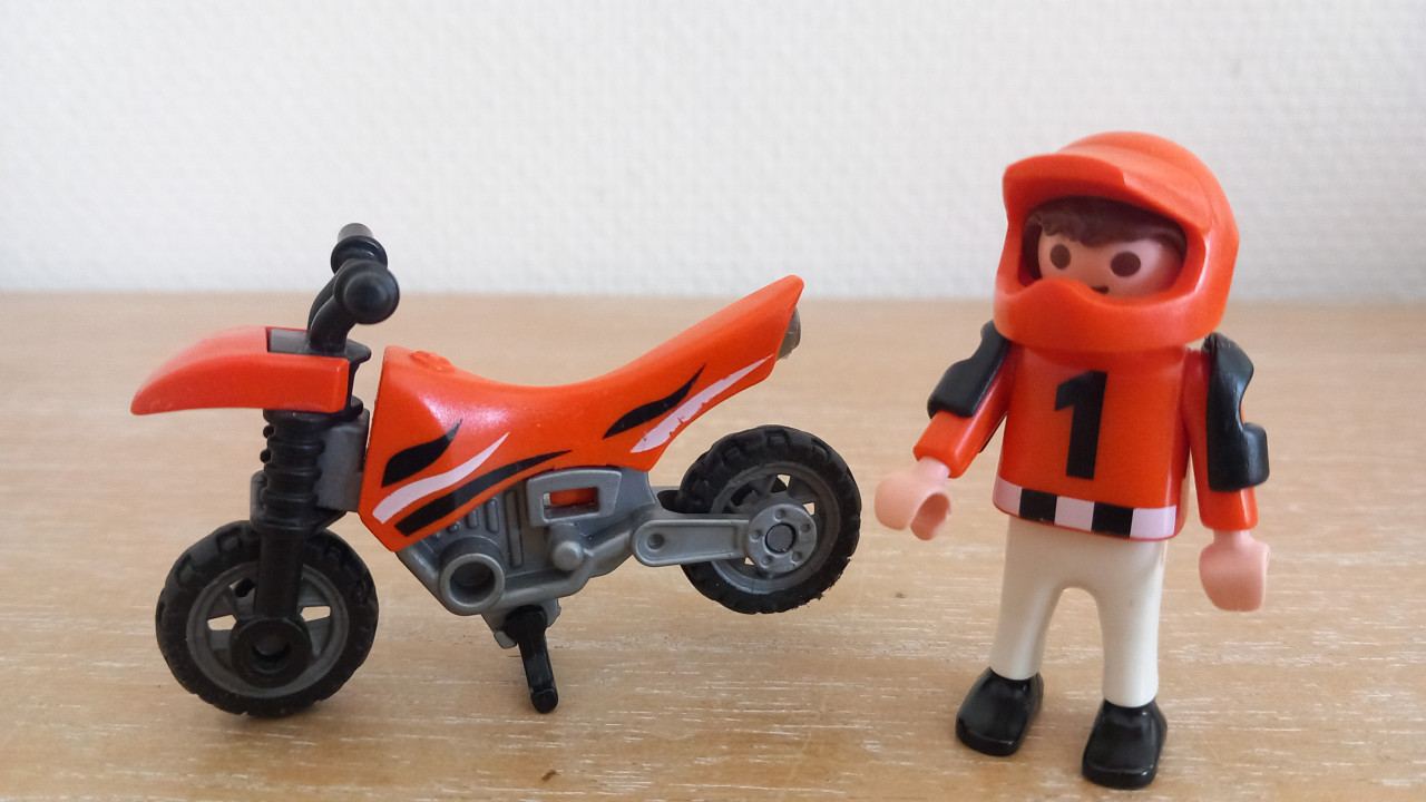 Playmobil jongetje met crossmotor setnr 4698