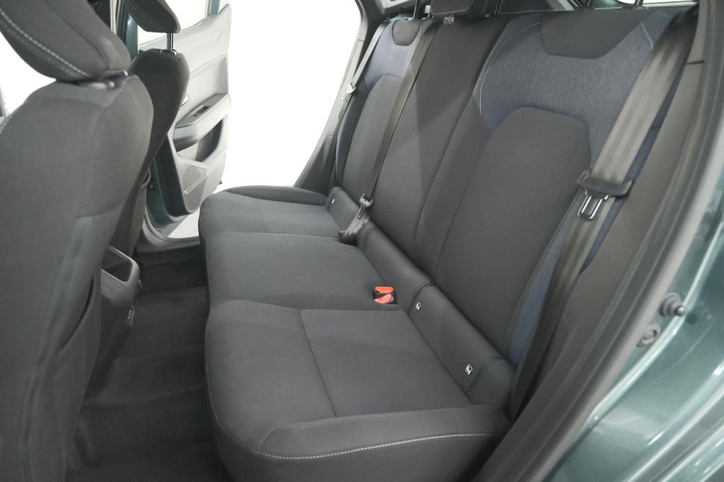 Dacia Duster mild hybrid 130 expression | camera | stoelverwarming | apple 