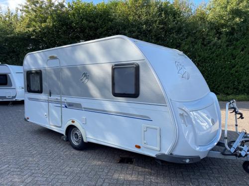 Knaus Sport 450 FU met mover