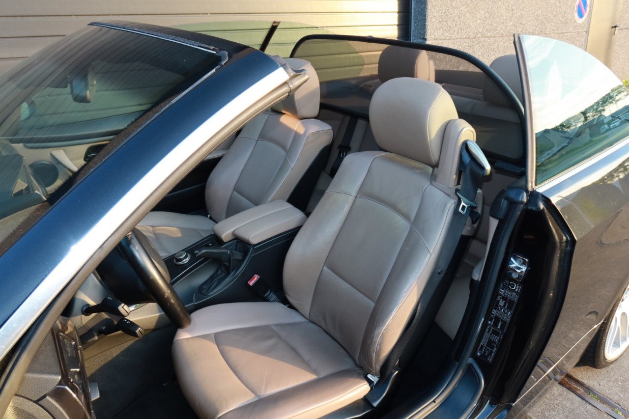 BMW 325i Cabriolet high executive 145DKM 2007