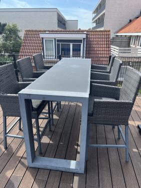 Complete tuinset met 6 krukken (incl. kussens)
