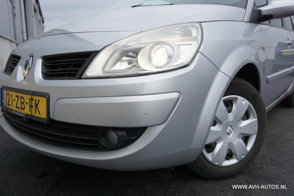 Renault Scenic 1.6-16v business line