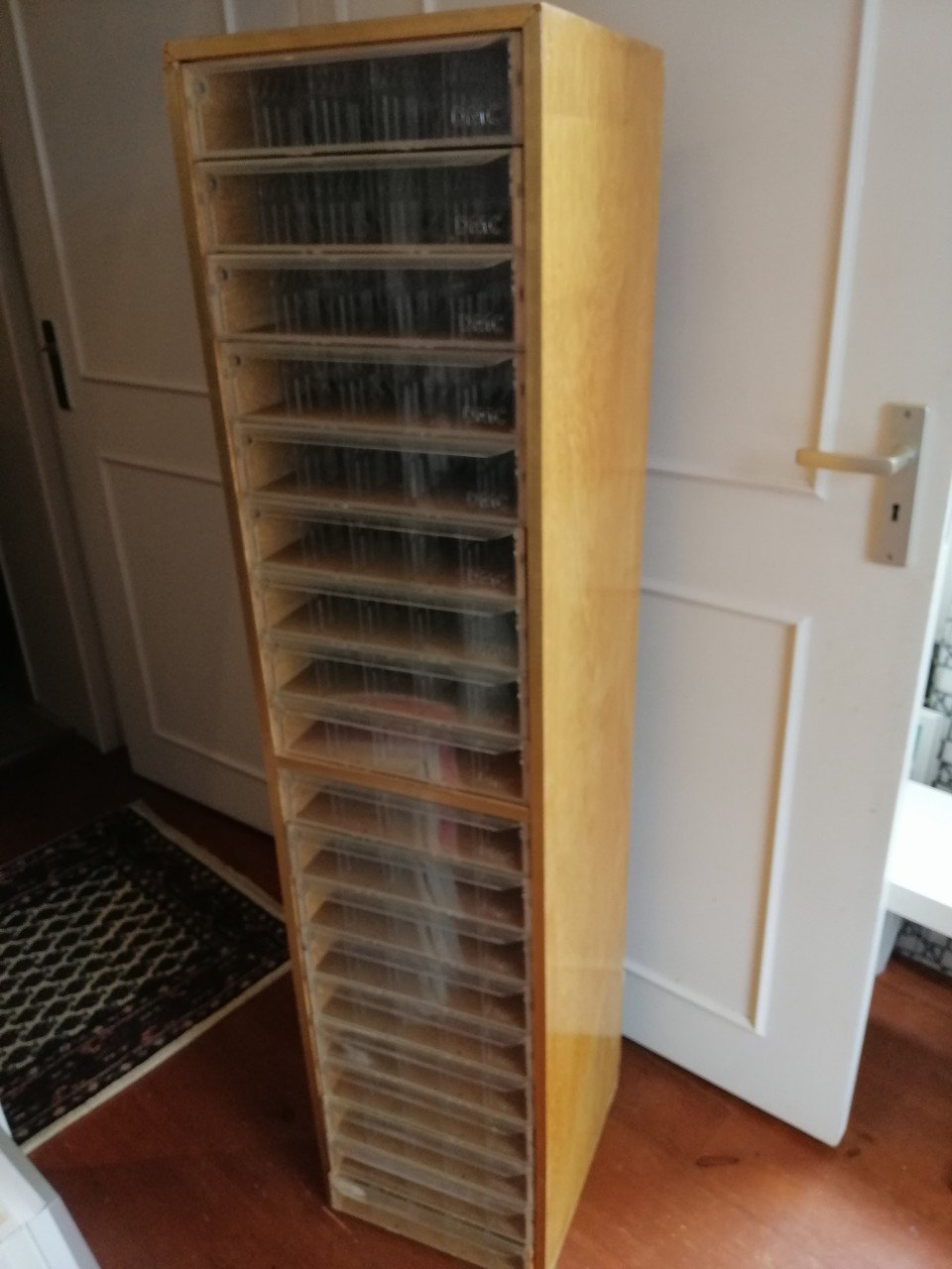 DMC Garenkast voor crea spullen of schroeven/spijkers etc