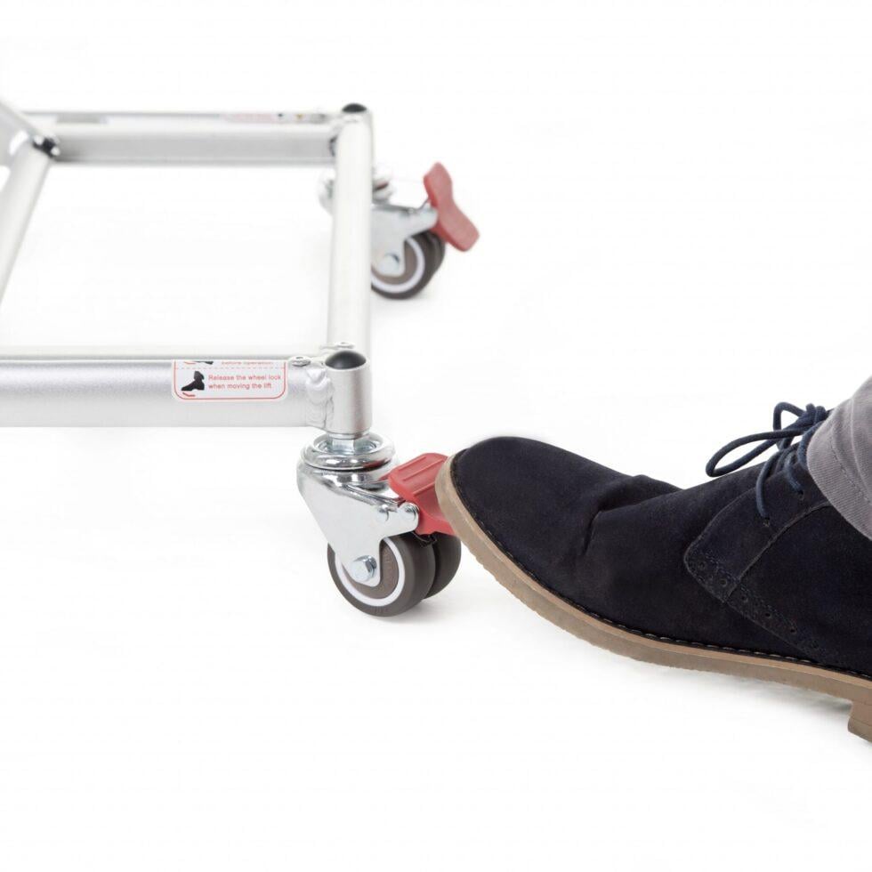 Rolstoel of opvouwbare scootmobiel lift. KOOPJE
