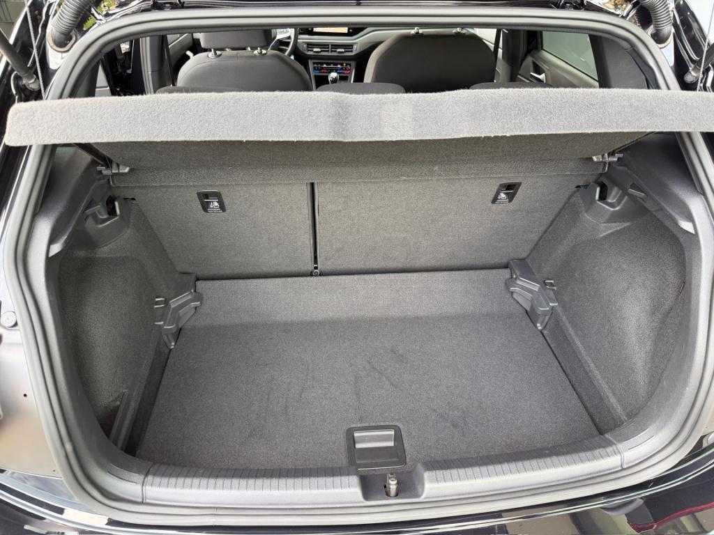 Volkswagen Polo 1.0 tsi r-line | iq light | carplay | camera | climate | st