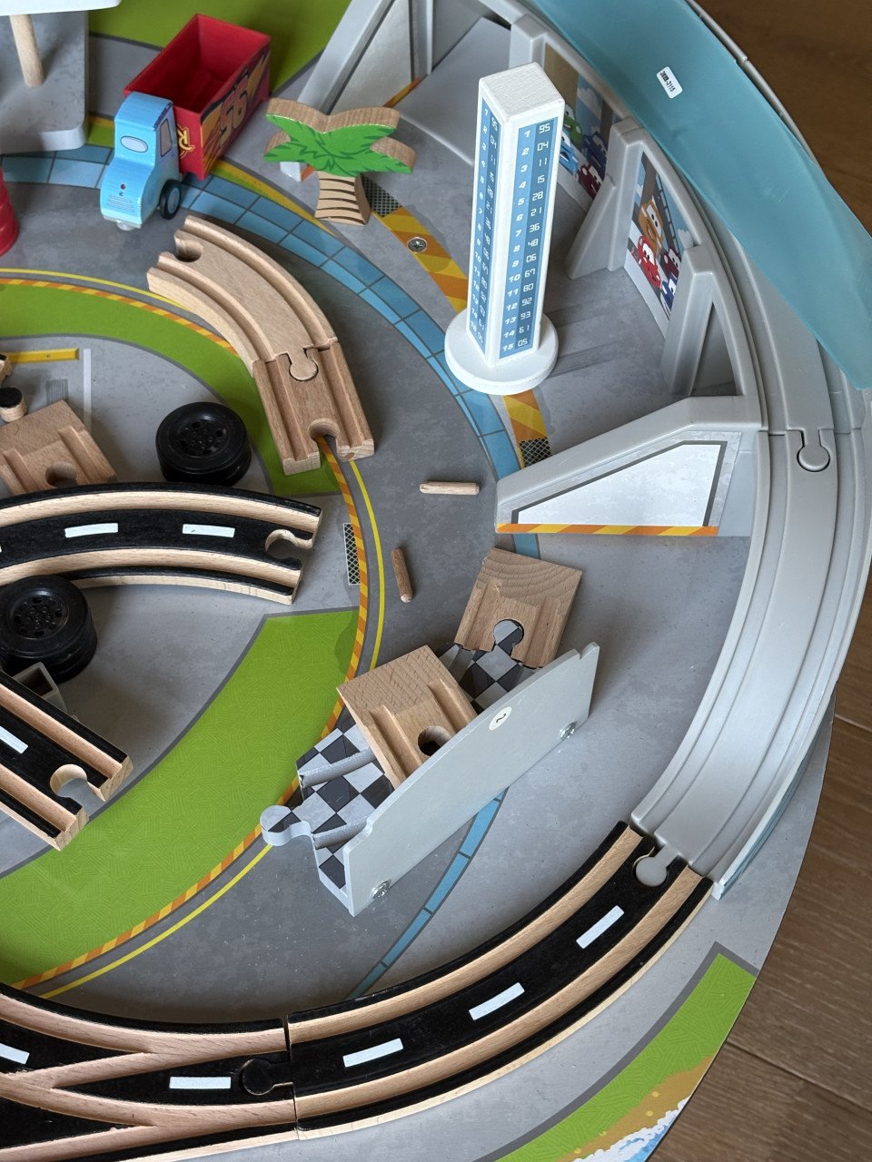 Race circuit