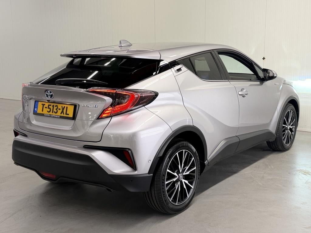 Toyota C-hr 1.8 hybrid executive