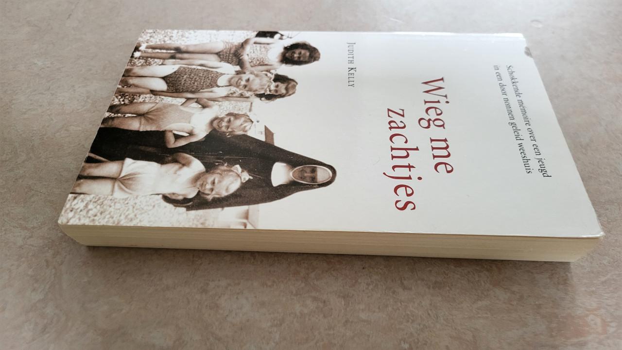 Wieg me zachtjes - Judith Kelly