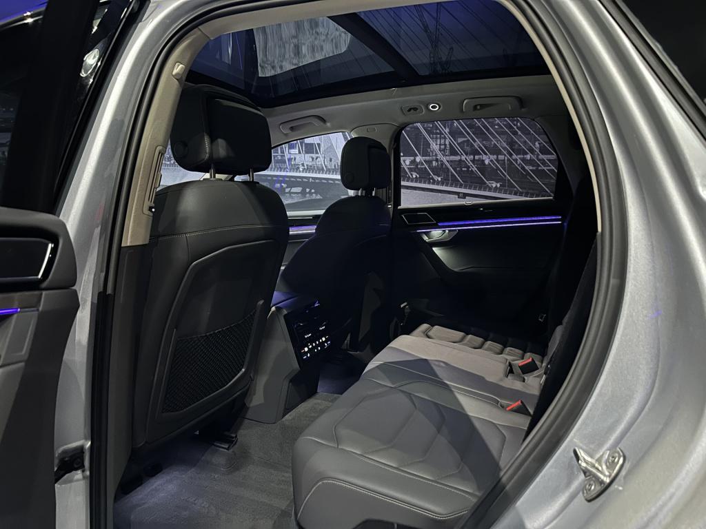 Volkswagen Touareg 3.0 tsi ehybrid 4motion atmosphere *luchtvering*trekhaak
