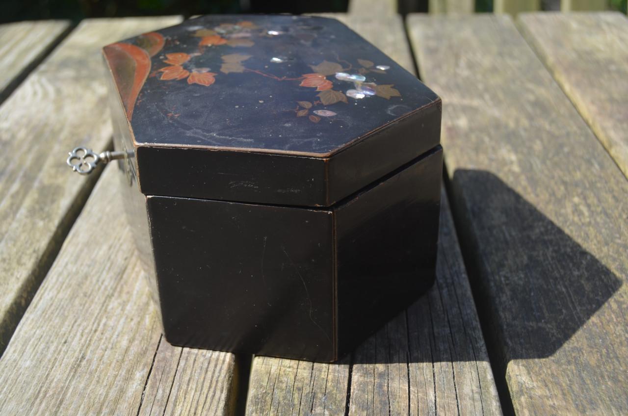 Laque doos zeshoekig