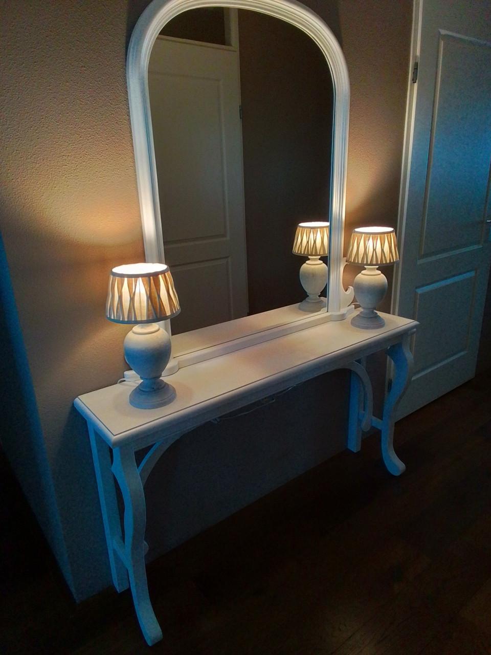 Tafel met stoelen
