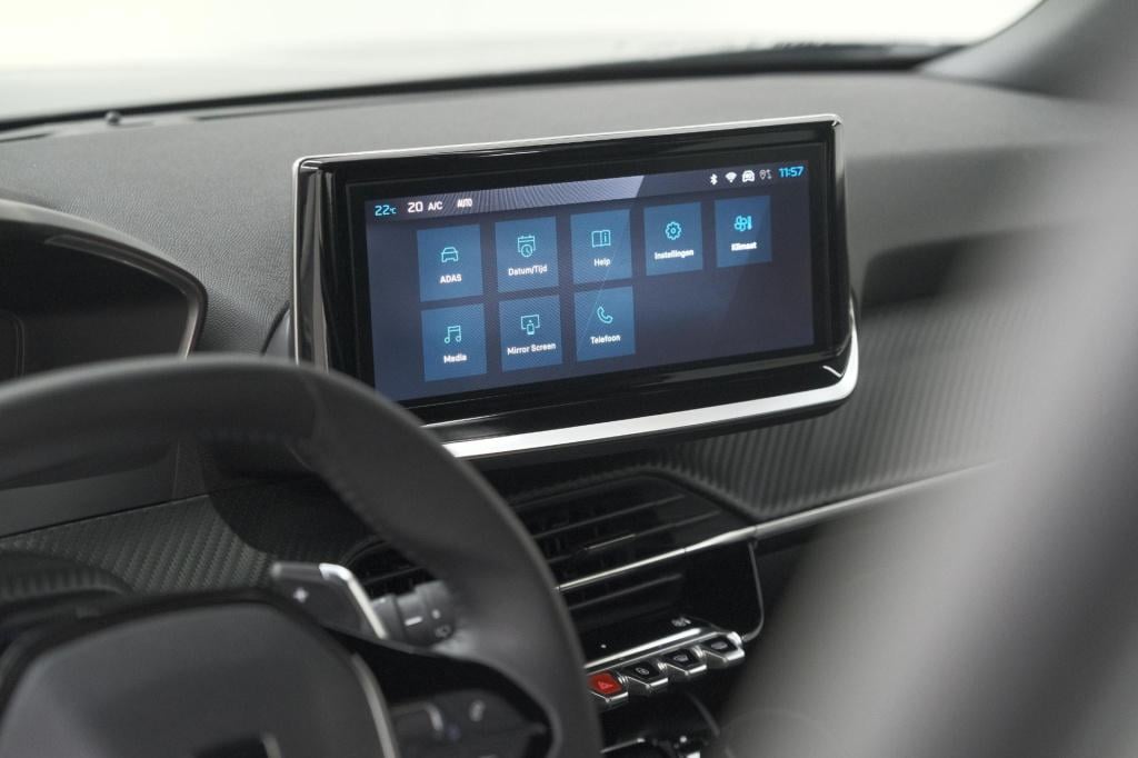 Peugeot 2008 1.2 hybrid 145 allure | apple carplay | climate control | park