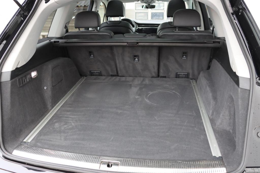 Audi Q7 55 tfsi e quattro pro line s 381pk tip-tronic | soh 87,9% |