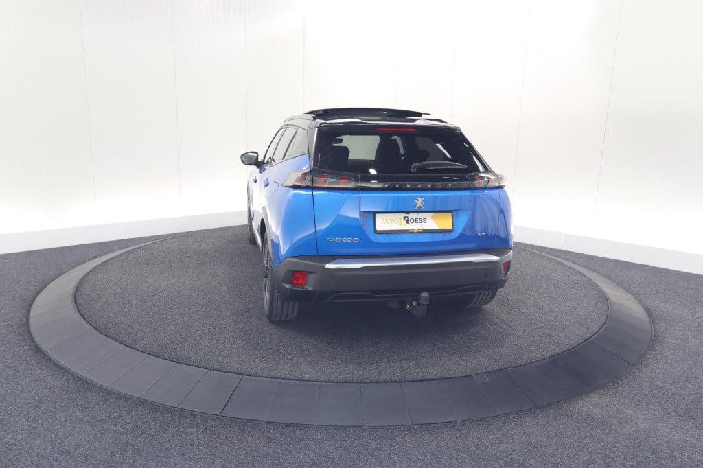 Peugeot E-2008 ev gt 50 kwh | 3 fase | trekhaak | panoramadak | adaptieve c