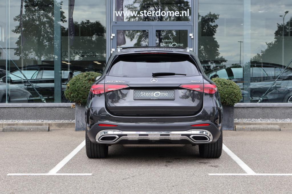 Mercedes-Benz Glc 300e 4matic amg l airmatic l gestuurde achteras l panoram