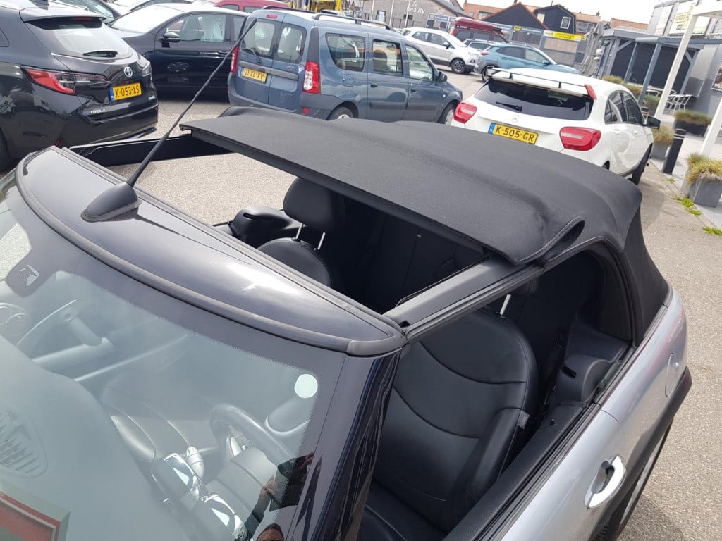 Mini Cooper Cabrio mini 1.6 chili leer.