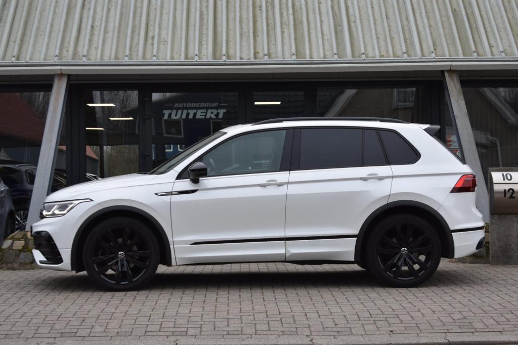 Volkswagen Tiguan 1.5 tsi r-line | black style | panoramadak | nap | camera