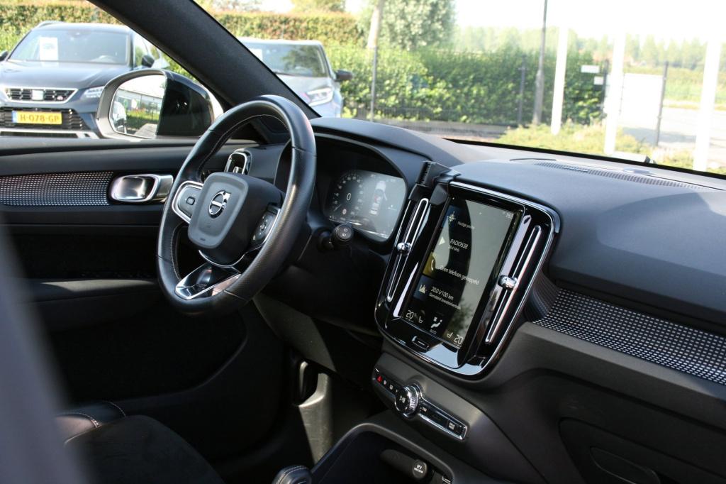 Volvo XC40 1.5 t5 recharge r-design / pano / 360camera / h&k
