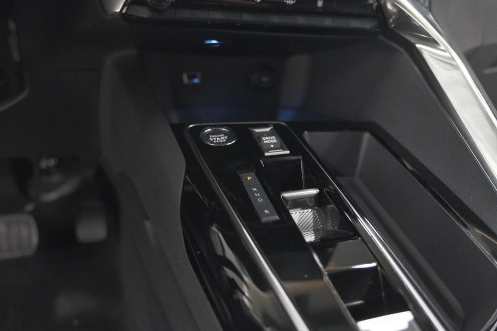 Peugeot 3008 1.6 hybrid 225 allure pack business | camera | navigatie | app