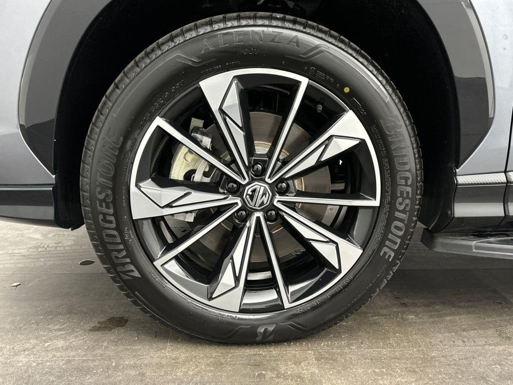 MG Hs mg phev 1.5 luxury | op = op voorraad voordeel | plug-in hybride | 7 